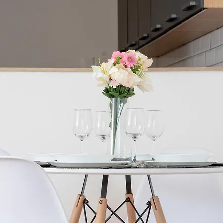 Wyspianskiego Bright & Comfortable With A Sea View By Renters * グディニャ