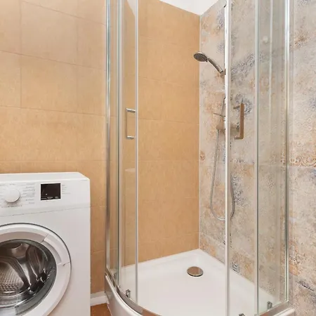 Wyspianskiego Bright & Comfortable With A Sea View By Renters Apartmán