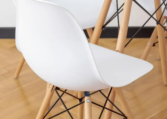 Wyspianskiego Bright & Comfortable With A Sea View By Renters Apartment